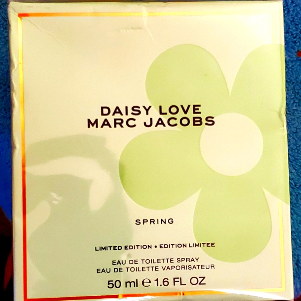 Daisy Love Marc Jacobs